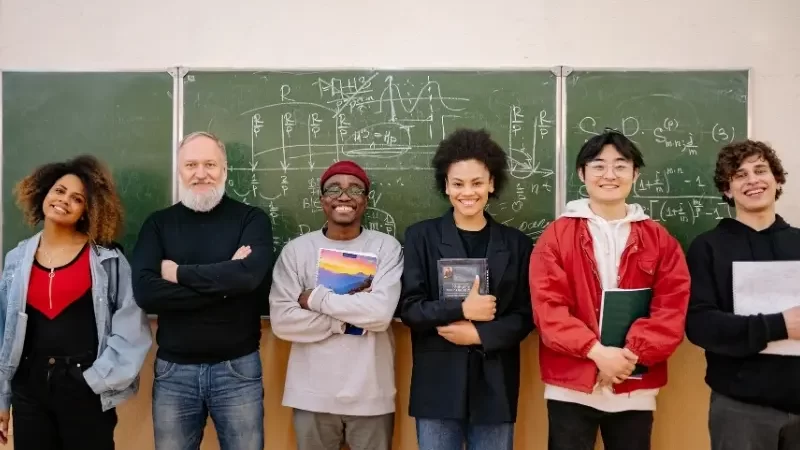 Quem pode participar do programa Educa Mais Brasil? Veja 7 requisitos!